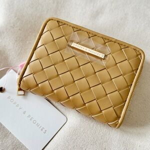 🌟SOLD🌟 NWT Poppy & Peonies Woven Wallet in Camel Colour Limited Edition